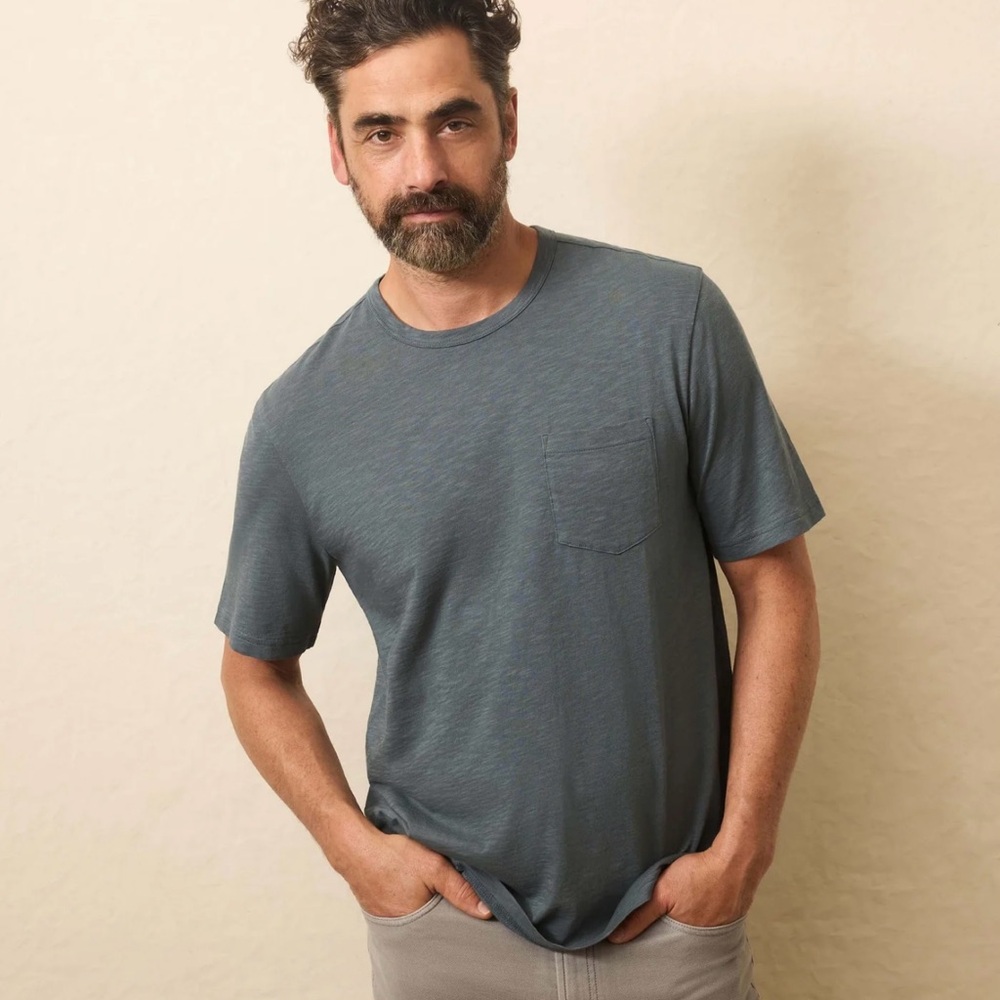 Faherty Men's Slate Grey w/ lite tie dye Short Sleeve Tee
